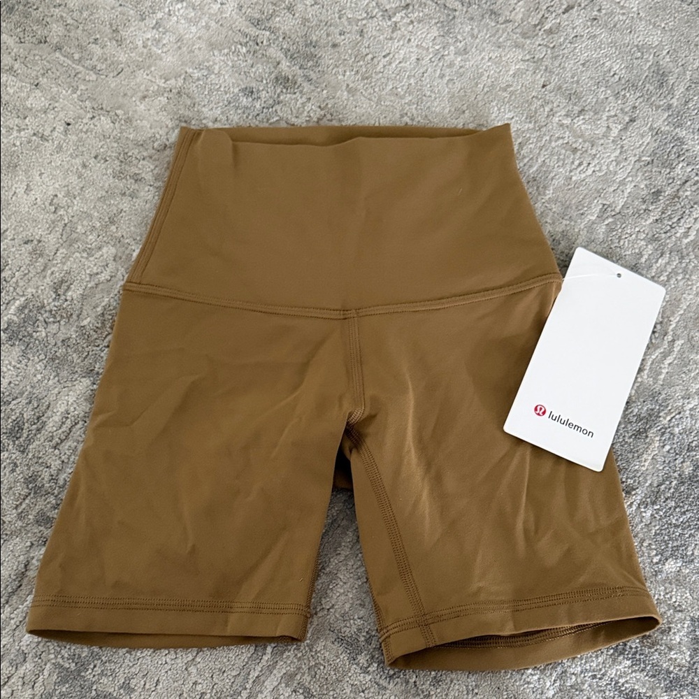 Lululemon Align High -Rise short 6”